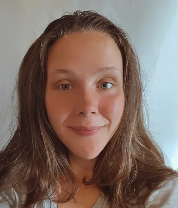 Lilie-Mae Warner, Contact Centre Worker